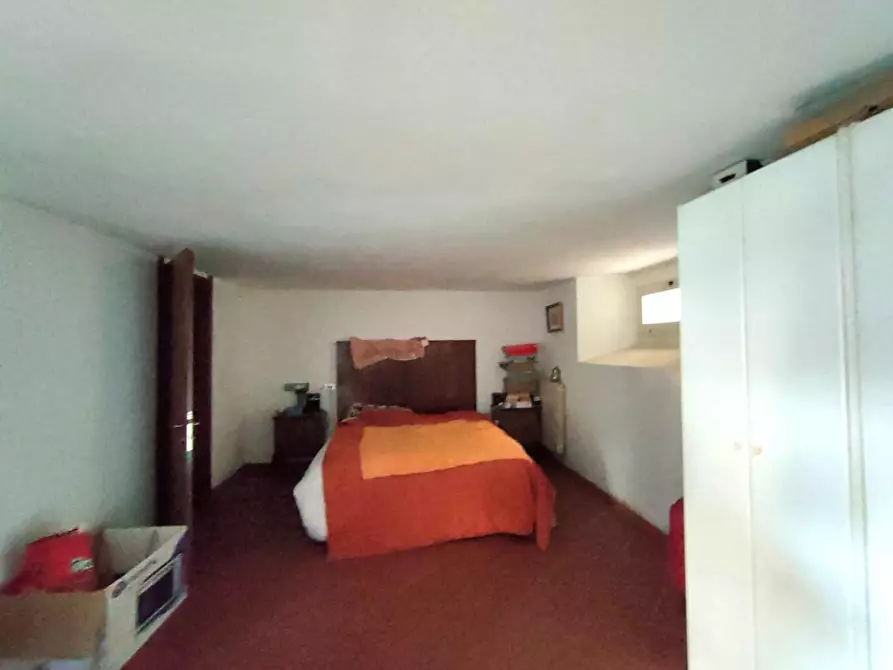 Immagine 11 di Appartamento in vendita  a Massa