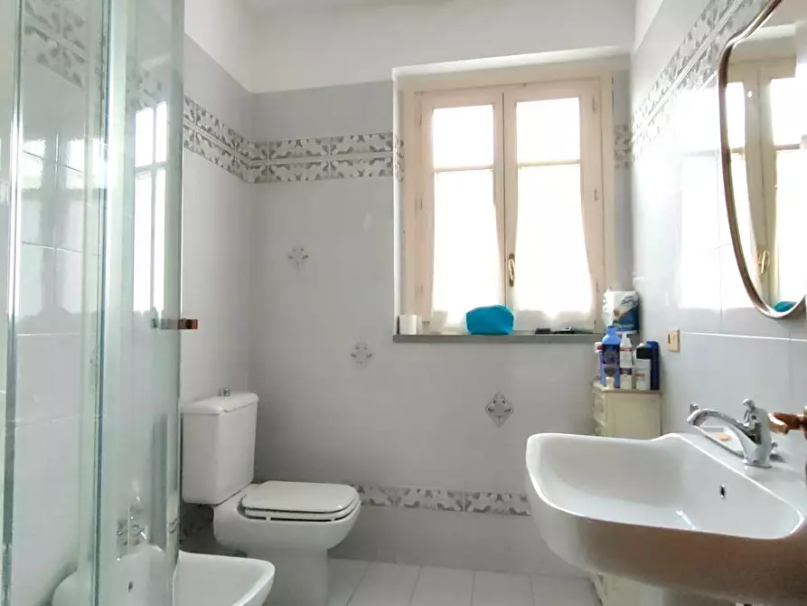 Immagine 13 di Appartamento in vendita  a Massa