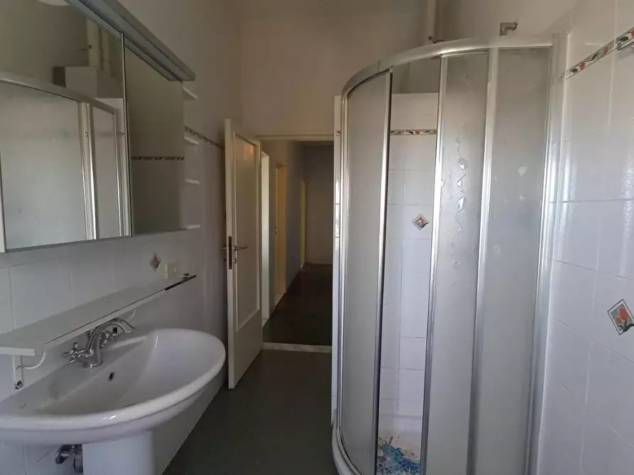 Immagine 18 di Appartamento in vendita  a Camaiore