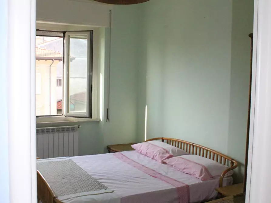 Immagine 8 di Appartamento in vendita  a Camaiore