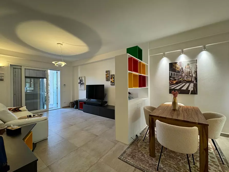 Immagine 3 di Appartamento in affitto  a Montignoso