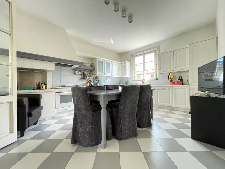 Immagine 19 di Villa in vendita  a Capraia E Limite