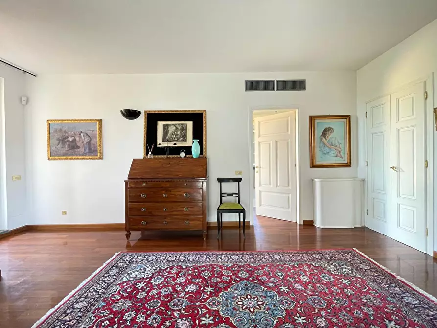 Immagine 45 di Villa in vendita  a Capraia E Limite