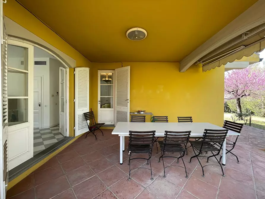 Immagine 16 di Villa in vendita  a Capraia E Limite