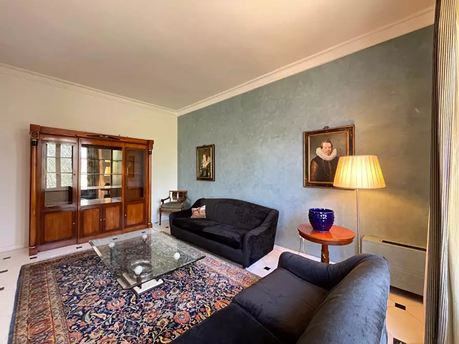 Immagine 33 di Villa in vendita  a Capraia E Limite