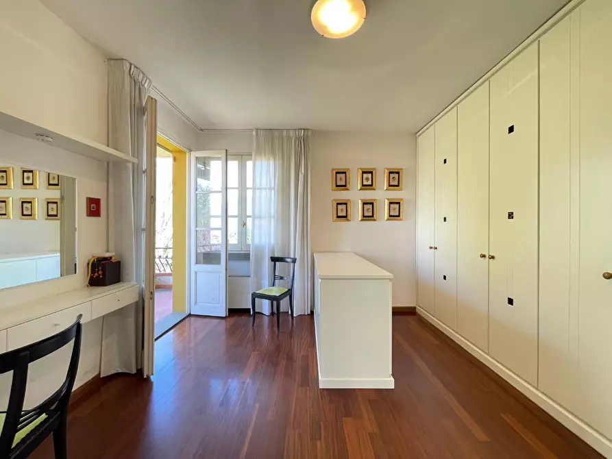 Immagine 57 di Villa in vendita  a Capraia E Limite