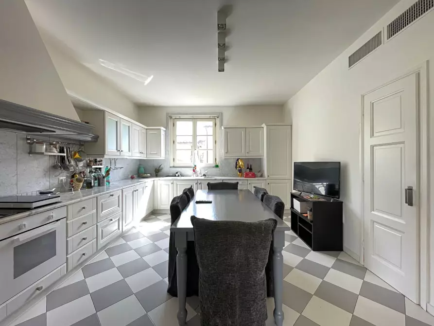 Immagine 17 di Villa in vendita  a Capraia E Limite