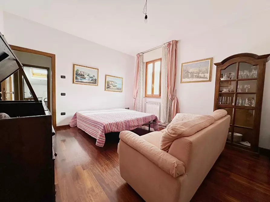 Immagine 16 di Casa bifamiliare in vendita  a Porcari