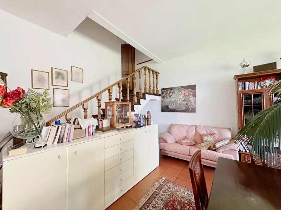 Immagine 11 di Casa bifamiliare in vendita  a Porcari