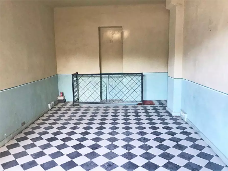 Immagine 5 di Ufficio in affitto  a Lucca
