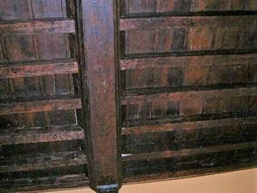 Immagine 11 di Appartamento in vendita  a Lucca