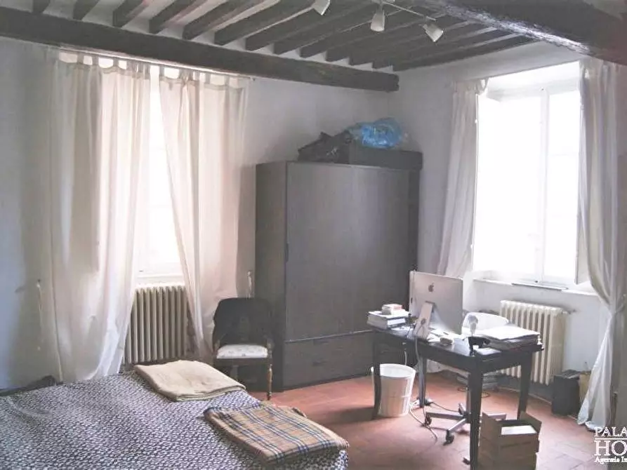 Immagine 8 di Appartamento in vendita  a Lucca