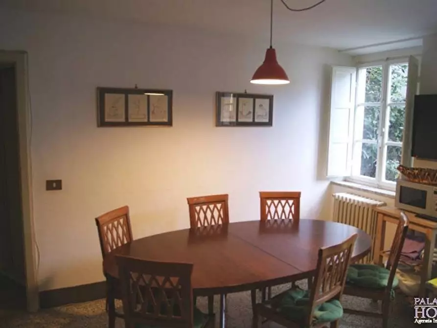 Immagine 6 di Appartamento in vendita  a Lucca