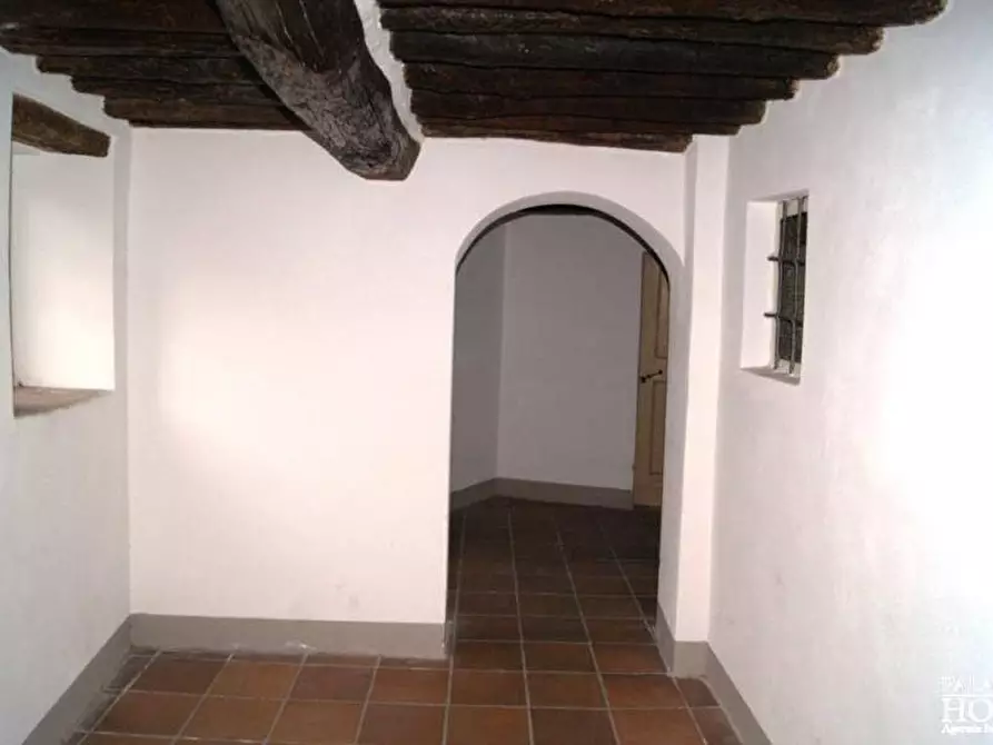 Immagine 13 di Appartamento in vendita  a Lucca