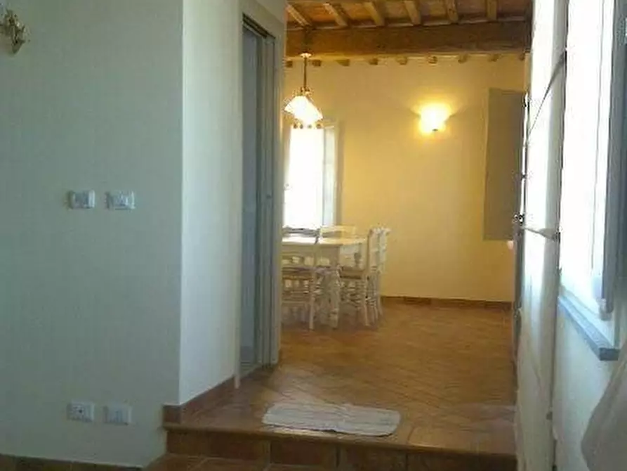 Immagine 6 di Villa in vendita  a Capannori