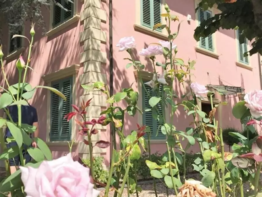 Immagine 6 di Ufficio in vendita  a Lucca