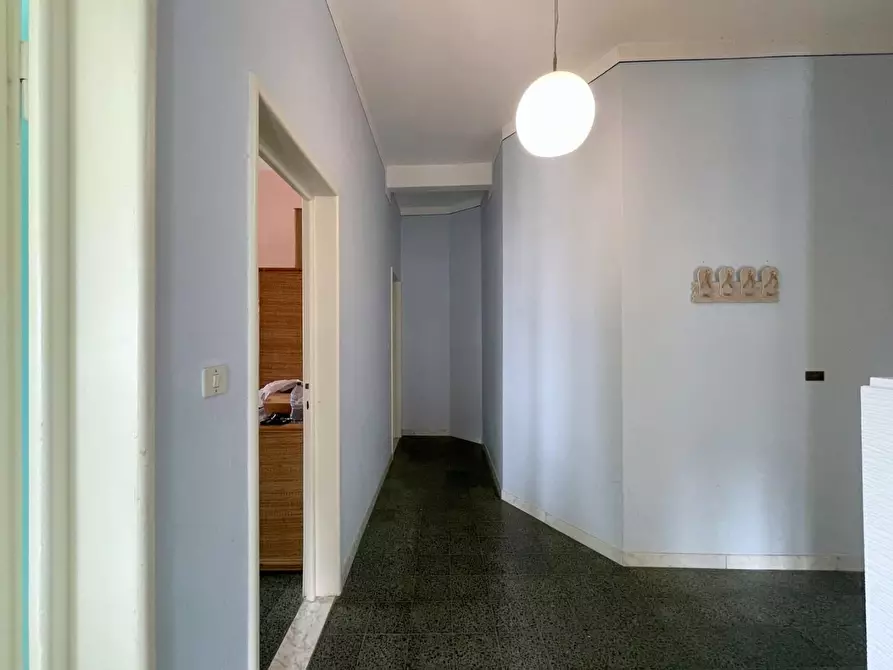 Immagine 20 di Appartamento in vendita  a Camaiore