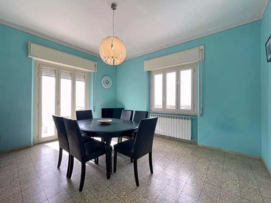 Immagine 12 di Appartamento in vendita  a Camaiore