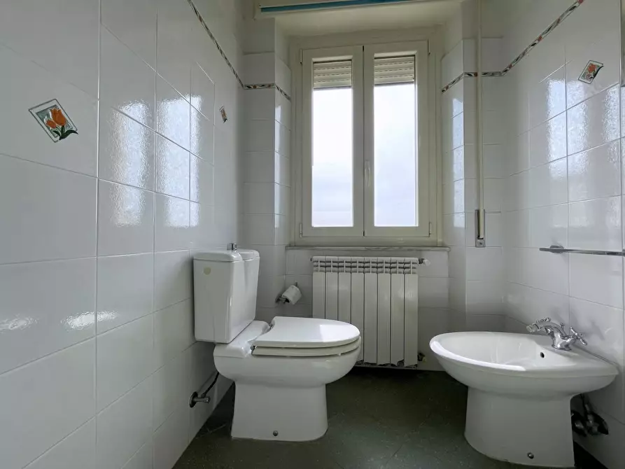 Immagine 17 di Appartamento in vendita  a Camaiore