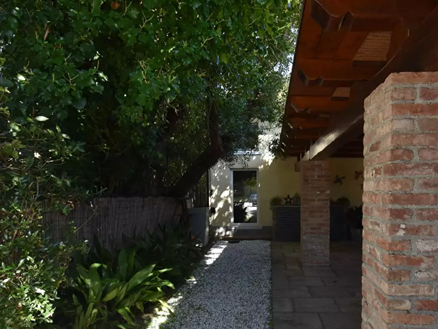 Immagine 76 di Villa in vendita  a Pietrasanta