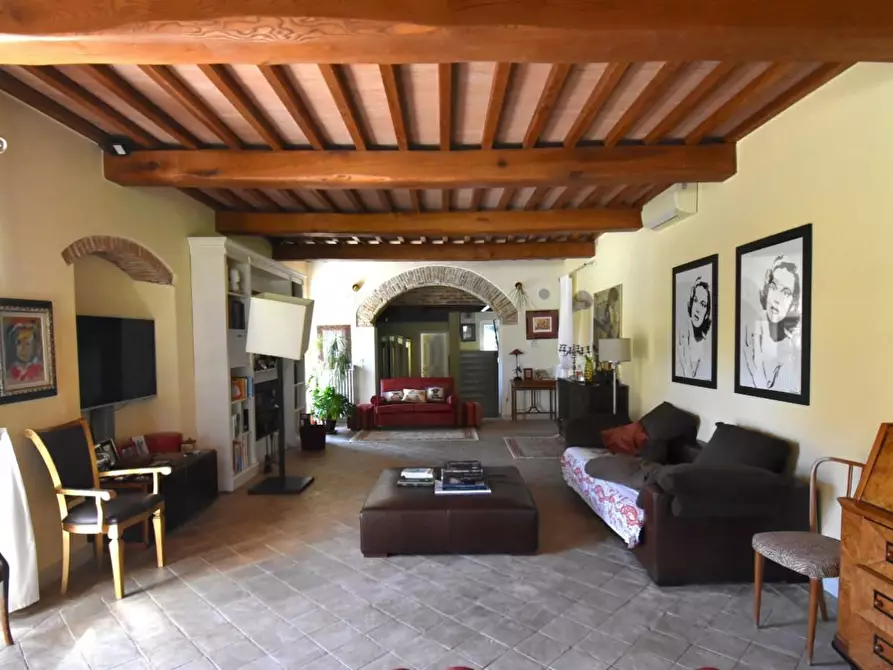 Immagine 32 di Villa in vendita  a Pietrasanta