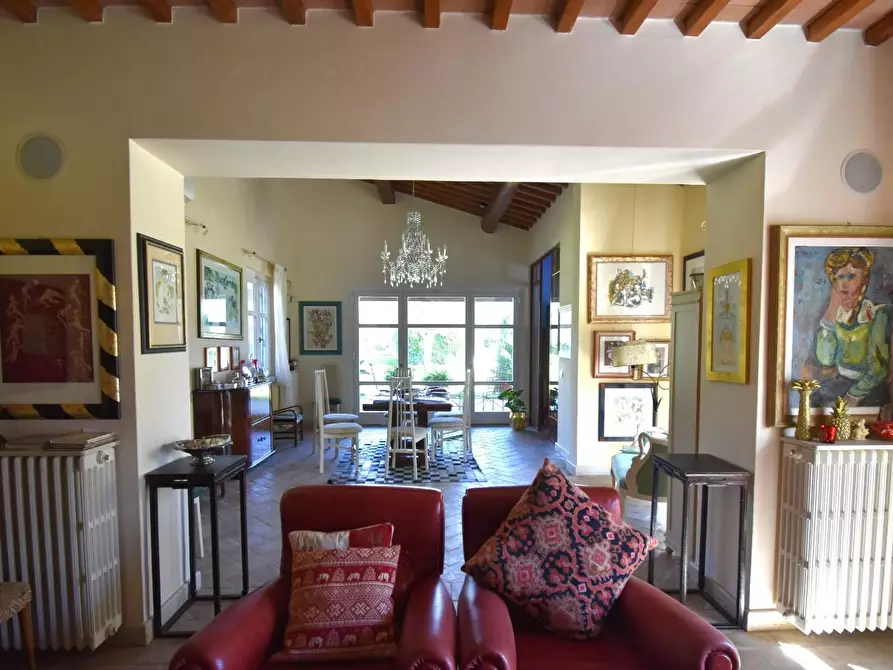 Immagine 41 di Villa in vendita  a Pietrasanta