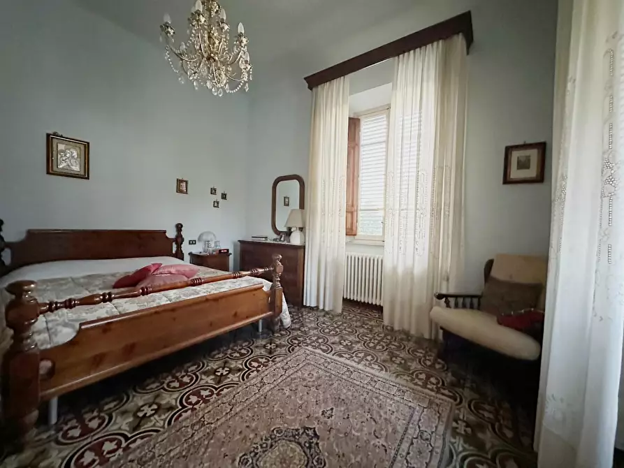 Immagine 18 di Villa in vendita  a Capannori