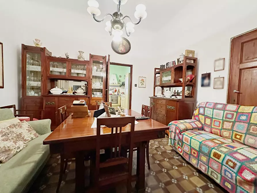 Immagine 10 di Villa in vendita  a Capannori