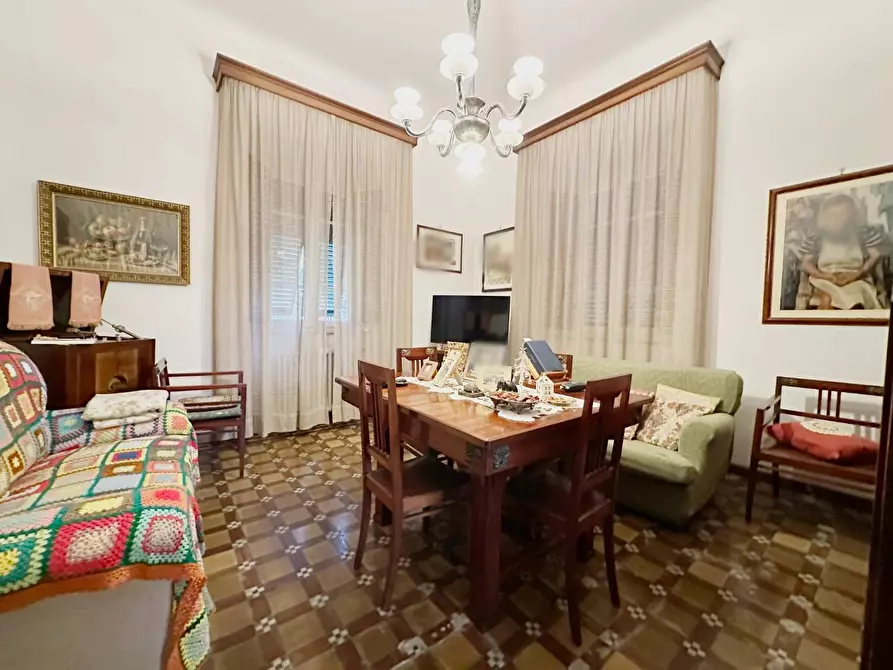 Immagine 9 di Villa in vendita  a Capannori