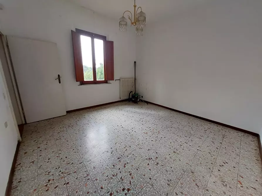Immagine 12 di Villa in vendita  a Montopoli In Val D'arno