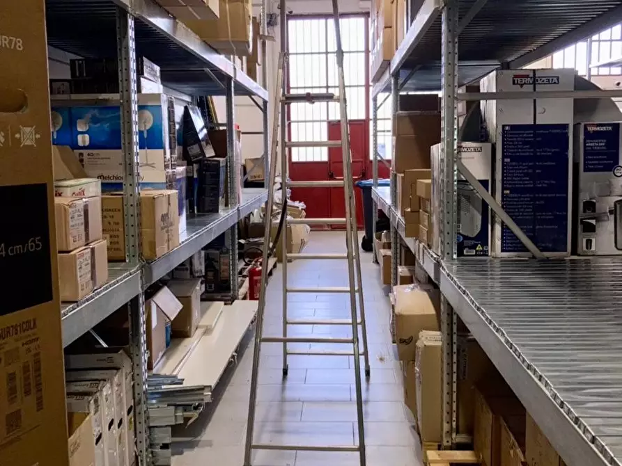 Immagine 14 di Attività artigianale in vendita  a Vicopisano