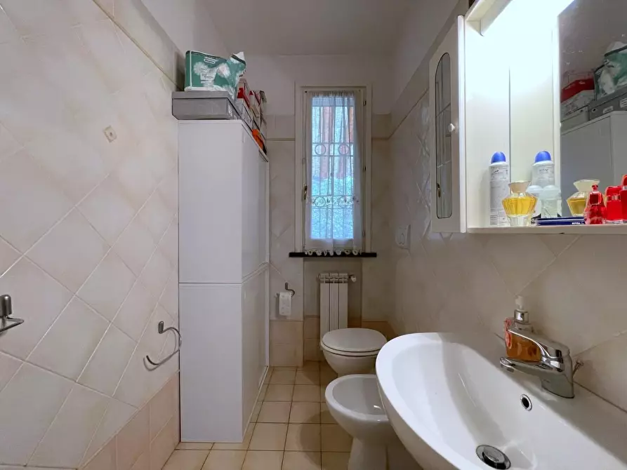 Immagine 11 di Villetta a schiera in vendita  a Camaiore