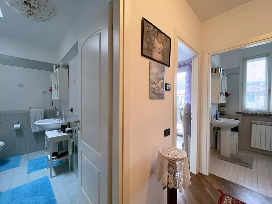 Immagine 38 di Villetta a schiera in vendita  a Camaiore