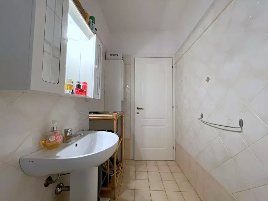 Immagine 13 di Villetta a schiera in vendita  a Camaiore