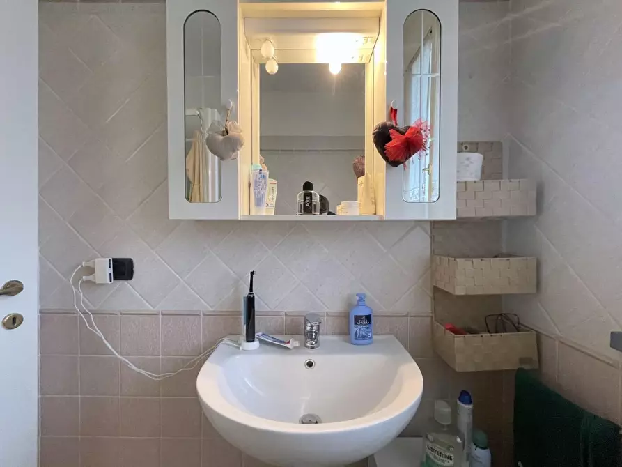 Immagine 52 di Villetta a schiera in vendita  a Camaiore