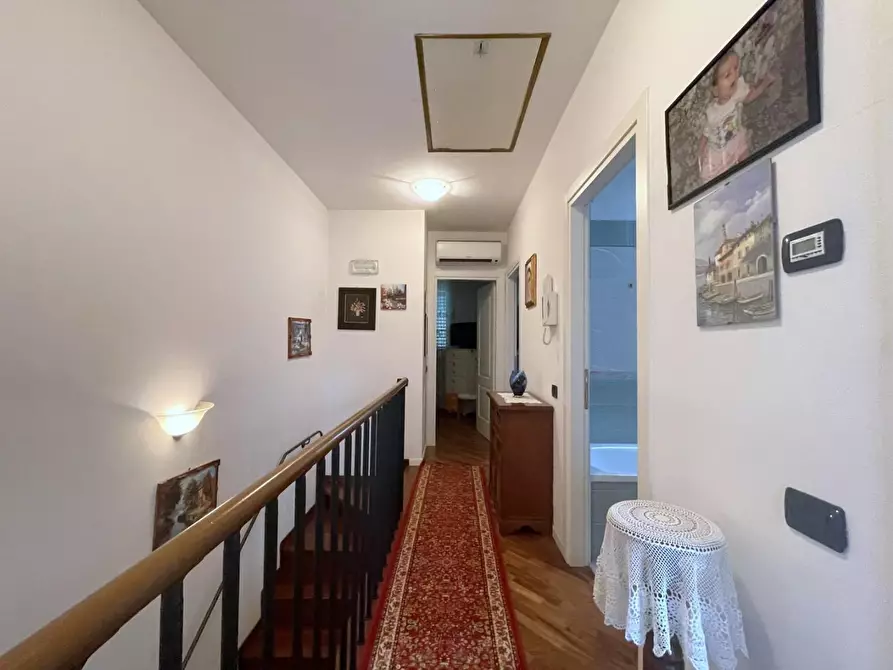 Immagine 54 di Villetta a schiera in vendita  a Camaiore