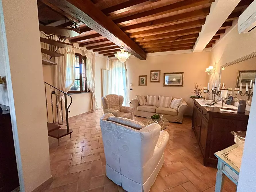 Immagine 37 di Casa colonica in vendita  a Santa Croce Sull'arno