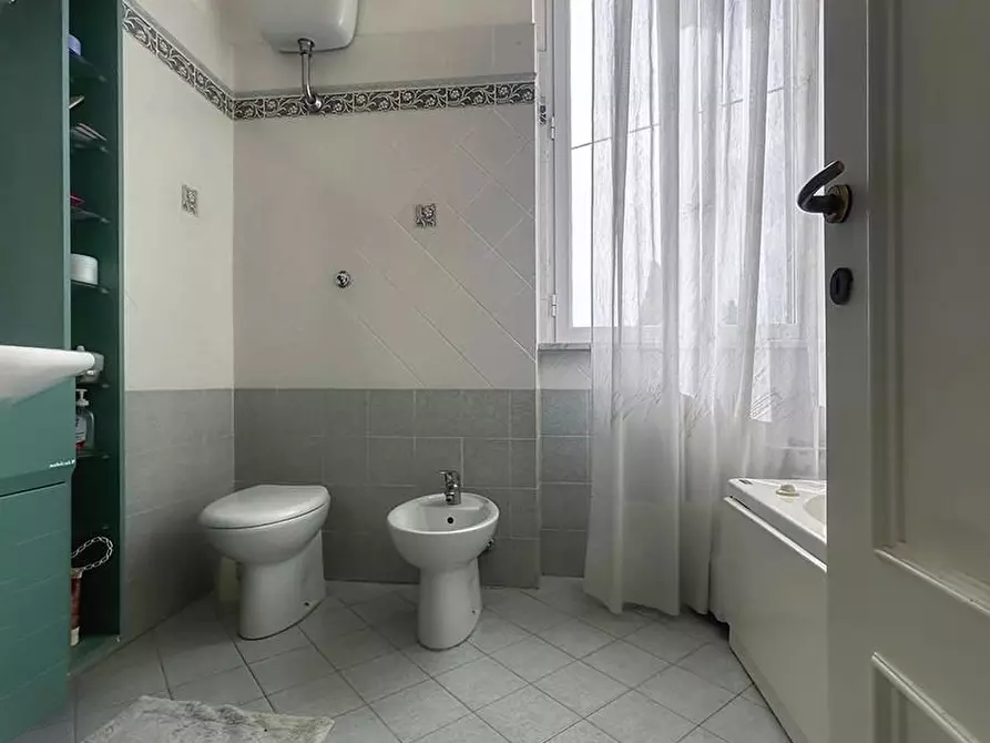 Immagine 24 di Villa in vendita  a Livorno