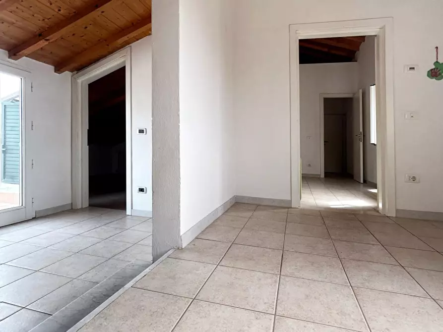 Immagine 30 di Villa in vendita  a Livorno