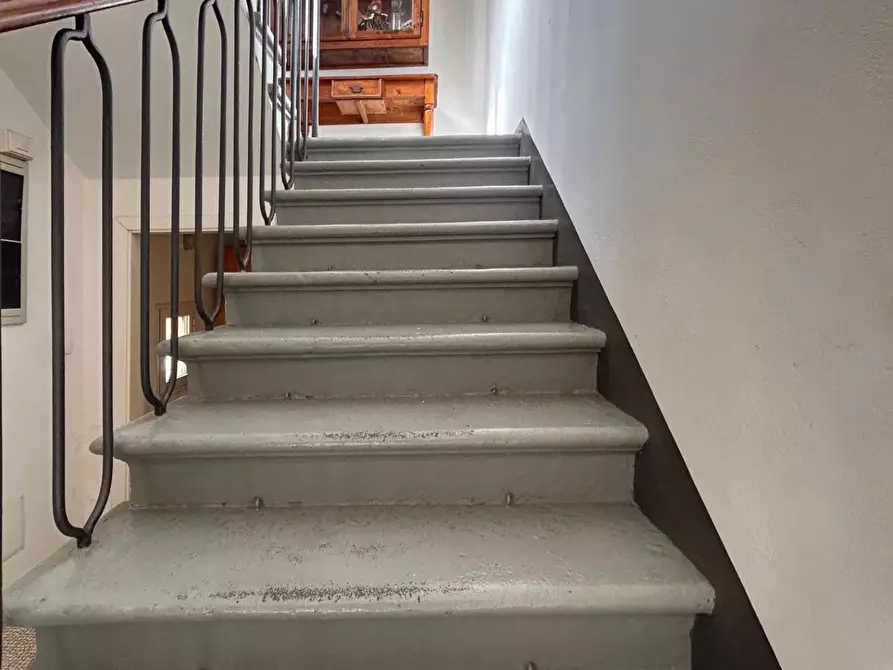 Immagine 15 di Villa in vendita  a Livorno