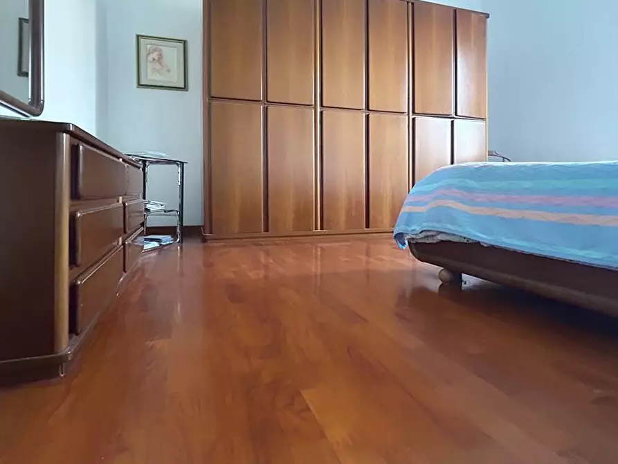 Immagine 21 di Villa in vendita  a Livorno