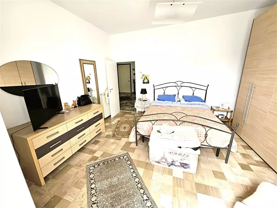 Immagine 15 di Appartamento in vendita  a Massa