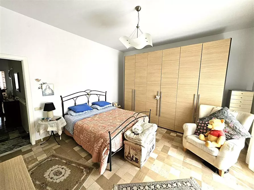 Immagine 13 di Appartamento in vendita  a Massa