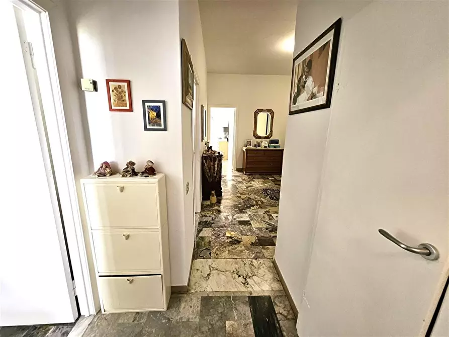 Immagine 9 di Appartamento in vendita  a Massa