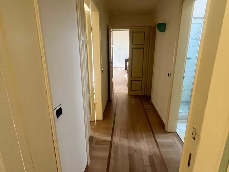 Immagine 21 di Appartamento in affitto  a Pietrasanta