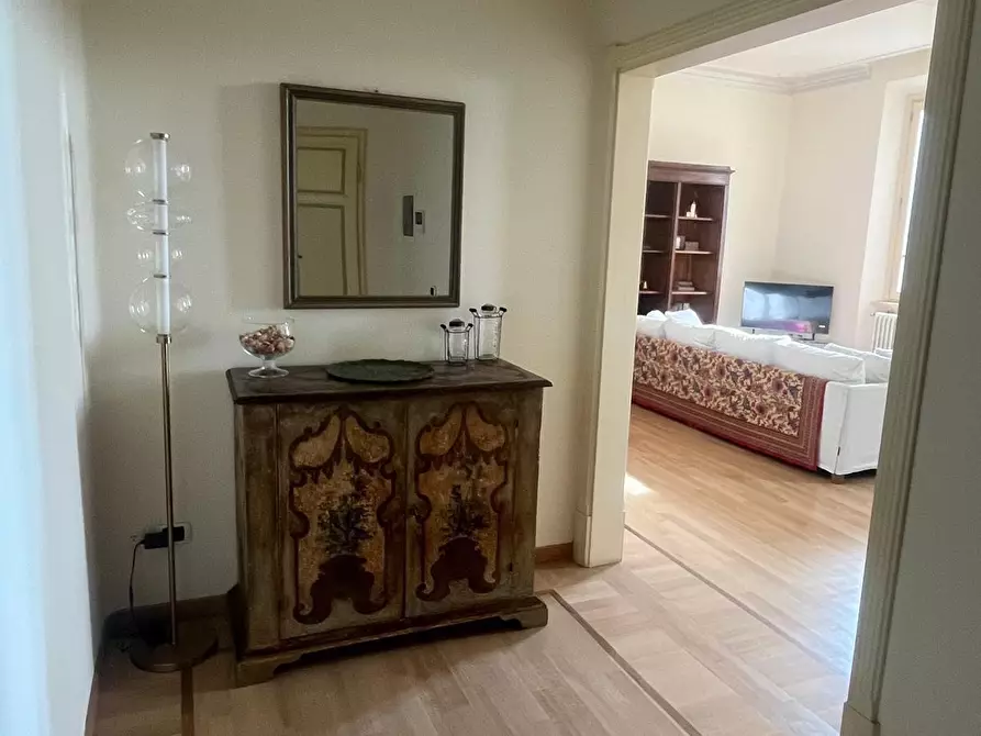 Immagine 5 di Appartamento in affitto  a Pietrasanta