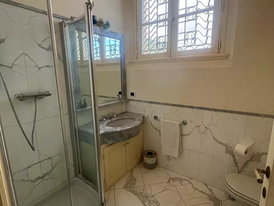 Immagine 19 di Appartamento in affitto  a Pietrasanta