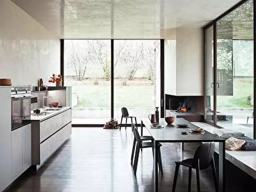 Immagine 21 di Villa in vendita  a Seravezza