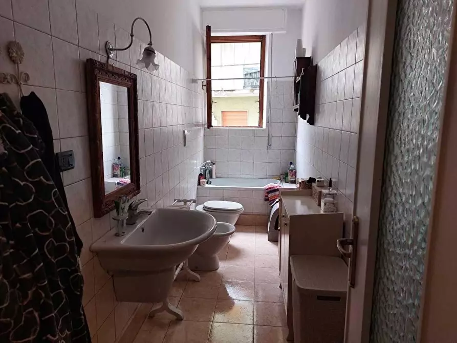 Immagine 18 di Appartamento in vendita  a Sarzana