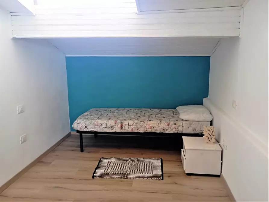 Immagine 15 di Mansarda in affitto  a Pisa